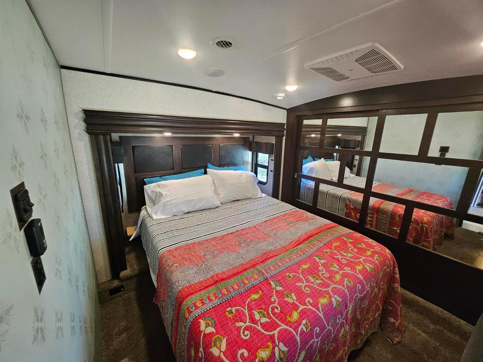 Hailey'S Beach-N-Bay Rv Resort Gilchrist Luaran gambar