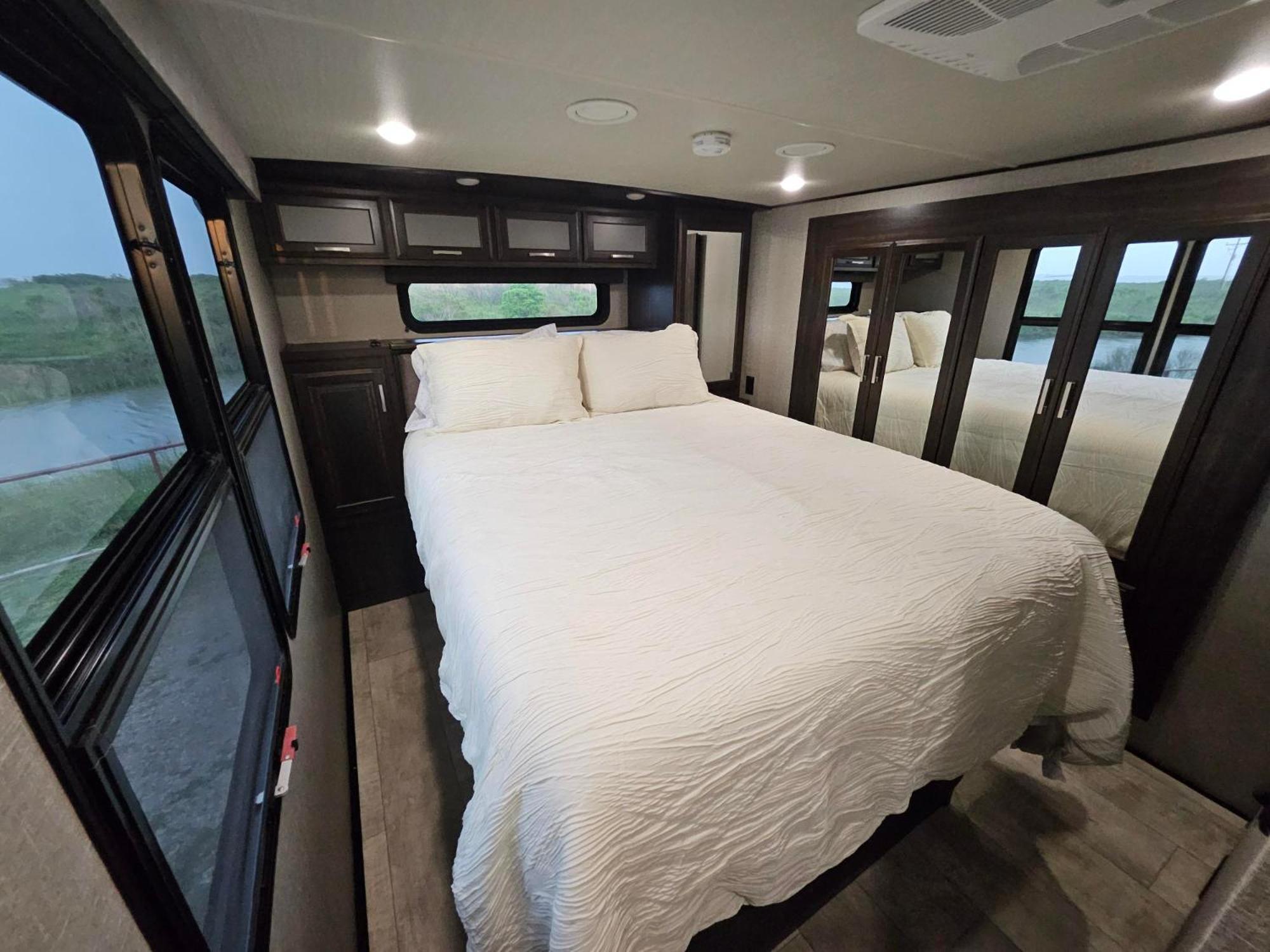 Hailey'S Beach-N-Bay Rv Resort Gilchrist Luaran gambar
